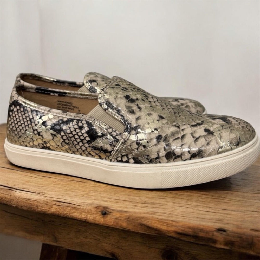 Time and Tru Snakeskin Print Slip-On Sneakers Women’s 7.5W Neutral Python Flats